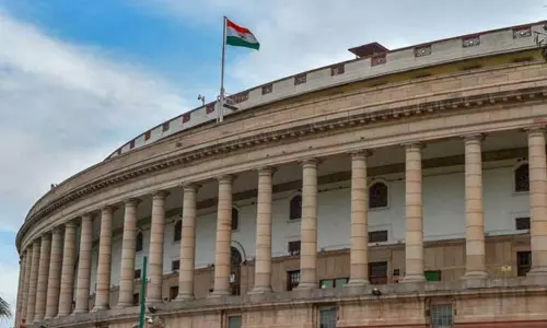 தனிநபர் தரவுகள் பாதுகாப்பு மசோதாவை திரும்ப பெற்றது மத்திய அரசு தனிநபர் தரவுகள் பாதுகாப்பு மசோதாவை திரும்ப பெற்றது மத்திய அரசு