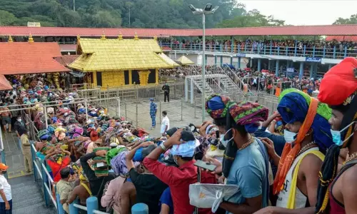 கேரளாவில் கனமழை எச்சரிக்கை; பக்தர்கள் வருகைக்கு சபரிமலை கோவில் தற்காலிக தடை கேரளாவில் கனமழை எச்சரிக்கை; பக்தர்கள் வருகைக்கு சபரிமலை கோவில் தற்காலிக தடை