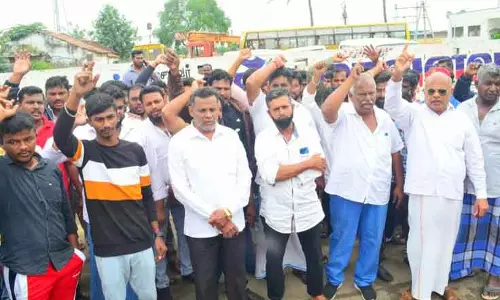 மாட்டு இறைச்சி வியாபாரிகள் ஆர்ப்பாட்டம்