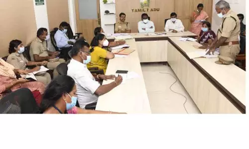 தேனி கலெக்டர் அலுவலகத்தில்  போதைப்பொருள் தடுப்பு குழு ஆலோசனை கூட்டம்