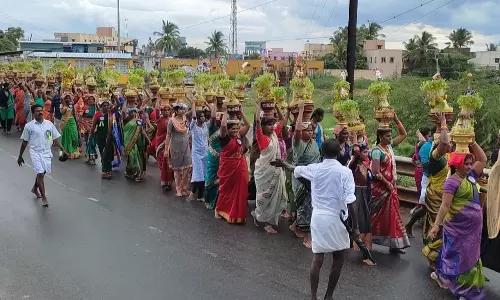 முளைப்பாரி ஊர்வலம்