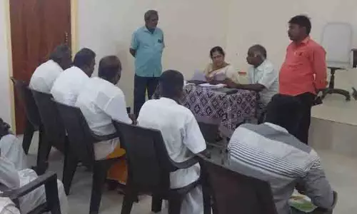 காவிரி-குண்டாறு கால்வாய் இணைப்பு திட்டம் குறித்து விவசாயிகளிடம் கருத்து கேட்பு காவிரி-குண்டாறு கால்வாய் இணைப்பு திட்டம் குறித்து விவசாயிகளிடம் கருத்து கேட்பு