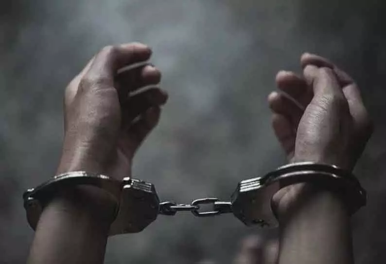 லாட்டரி விற்றவர் கைது லாட்டரி விற்றவர் கைது