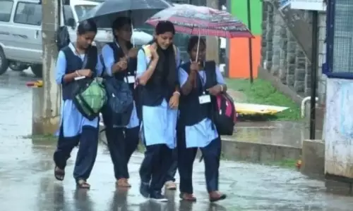 கனமழை: வால்பாறை தாலுகாவில் உள்ள பள்ளிகளுக்கு இன்று விடுமுறை கனமழை: வால்பாறை தாலுகாவில் உள்ள பள்ளிகளுக்கு இன்று விடுமுறை