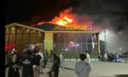 தாய்லாந்தில் இரவு நேர மதுபான விடுதியில் பயங்கர தீ விபத்து; 13 பேர் உடல் கருகி பலி! 40க்கும் மேற்பட்டோர் படுகாயம்