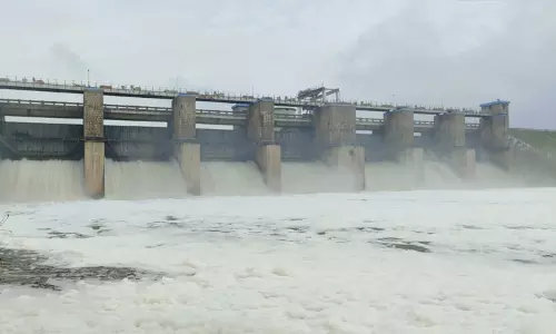 ஓசூர் கெலவரப்பள்ளி அணைக்கு நீர்வரத்து 2,209 கனஅடியாக அதிகரிப்பு