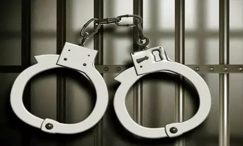 மராட்டியம்: ரூ.400 கோடி மதிப்புள்ள போதைப்பொருட்கள் பறிமுதல் மராட்டியம்: ரூ.400 கோடி மதிப்புள்ள போதைப்பொருட்கள் பறிமுதல்