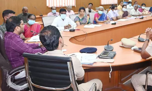 அனைத்துத்துறை அலுவலர்களுடன் ஆலோசனை கூட்டம் அனைத்துத்துறை அலுவலர்களுடன் ஆலோசனை கூட்டம்