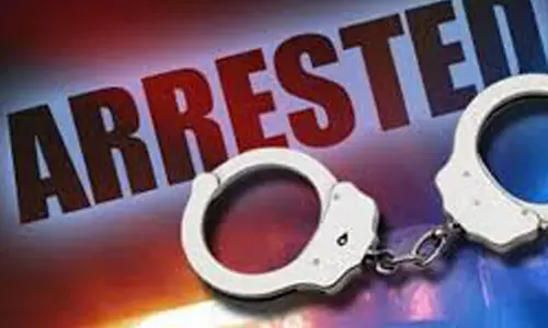 வங்கி ஊழியரை தாக்கிய 5 பேர் கைது வங்கி ஊழியரை தாக்கிய 5 பேர் கைது