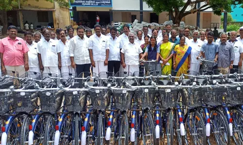 3,726 மாணவர்களுக்கு விலையில்லா சைக்கிள் 3,726 மாணவர்களுக்கு விலையில்லா சைக்கிள்