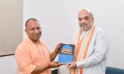 உள்துறை அமைச்சர் அமித்ஷாவுடன் யோகி ஆதித்யநாத் சந்திப்பு உள்துறை அமைச்சர் அமித்ஷாவுடன் யோகி ஆதித்யநாத் சந்திப்பு