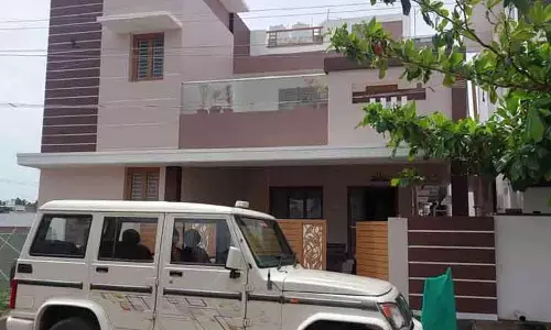 பேக்கரி உரிமையாளரின் வீட்டின் பூட்டை உடைத்து 22 பவுன் நகை, பணம் திருட்டு