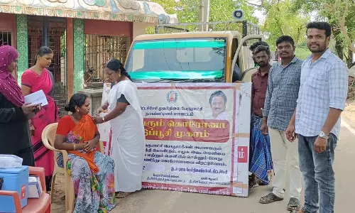 வீடு, வீடாக சென்று பொதுமக்களுக்கு தடுப்பூசி வீடு, வீடாக சென்று பொதுமக்களுக்கு தடுப்பூசி