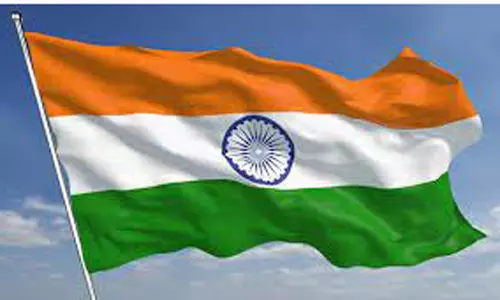 தானேயில் 17 லட்சம் தேசிய கொடிகள் வினியோகம்- மாவட்ட கலெக்டர் தகவல்