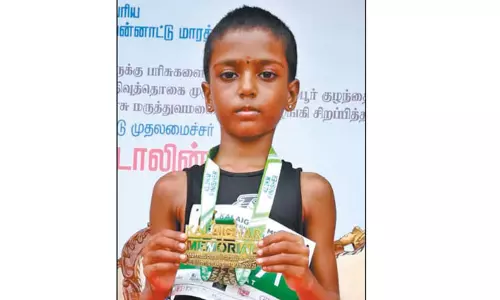 சென்னை மாரத்தான் போட்டியில் 42 கிலோ மீட்டர் ஓடிய 9 வயது சிறுமி அக்‌ஷிதா