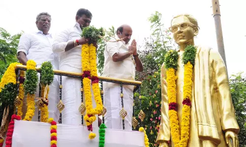 வாணிதாசன் சிலைக்கு மரியாதை