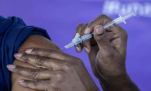 ஈரோடு மாவட்டத்தில் 1,597 மையங்களில் கொரோனா தடுப்பூசி முகாம் ஈரோடு மாவட்டத்தில் 1,597 மையங்களில் கொரோனா தடுப்பூசி முகாம்