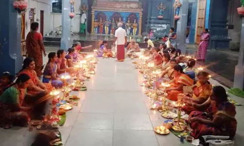 கோவிலில் திருவிளக்கு பூஜை