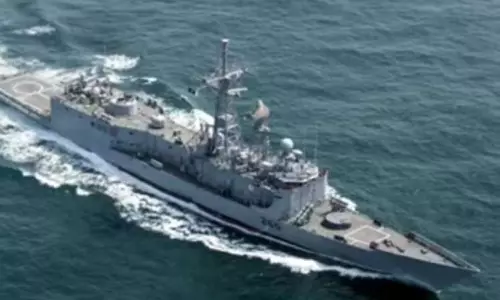 இந்திய கடல் எல்லைக்குள் நுழைந்த பாகிஸ்தான் போர் கப்பல் விரட்டியடிப்பு