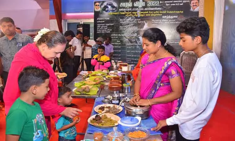 குற்றாலம் சாரல் திருவிழாவில் சமையல் போட்டி குற்றாலம் சாரல் திருவிழாவில் சமையல் போட்டி