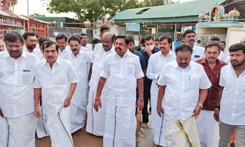 பழனி முருகன் கோவிலில் எடப்பாடி பழனிசாமி சாமி தரிசனம் பழனி முருகன் கோவிலில் எடப்பாடி பழனிசாமி சாமி தரிசனம்