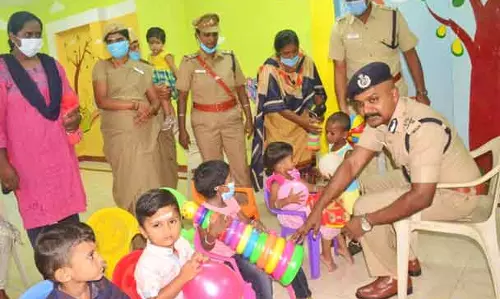 கஞ்சா வியாபாரிகளை பிடிக்க 3 மாநிலங்களுக்கு தனிப்படை விரைவு