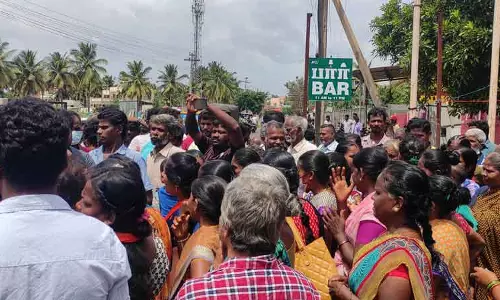 தனியார் பார் திறக்க பொதுமக்கள் எதிர்ப்பு