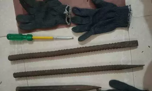 ஆயுதங்களுடன் 5 கொள்ளையர்கள்  கைது; 108 பவுன் நகைகள் பறிமுதல்