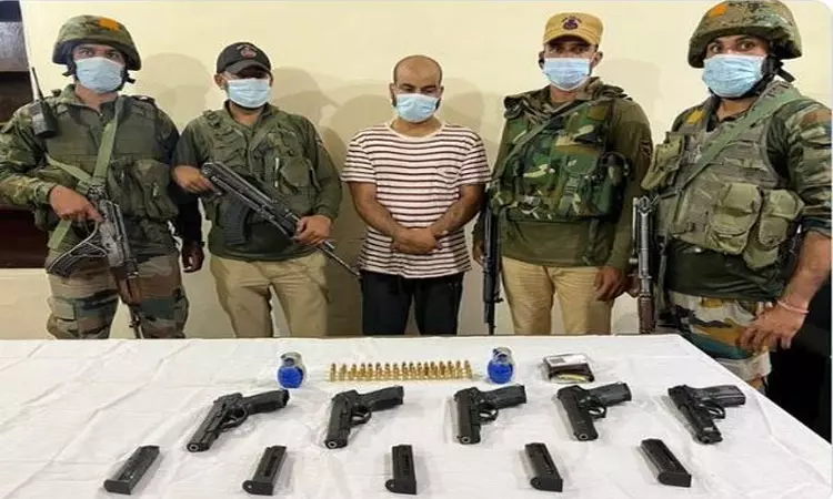 காஷ்மீரில் லஷ்கர் இ தொய்பா இயக்க ஹைபிரிட் பயங்கரவாதி கைது காஷ்மீரில் லஷ்கர் இ தொய்பா இயக்க ஹைபிரிட் பயங்கரவாதி கைது