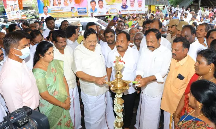 நாடாளுமன்றத்தில் நாங்கள் சொல்வதை கேட்கதான் மந்திரிகள் உள்ளனர் - அமைச்சர் துரைமுருகன்