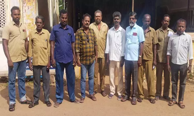 மின்வாரிய ஊழியர்கள் ஆர்ப்பாட்டம்