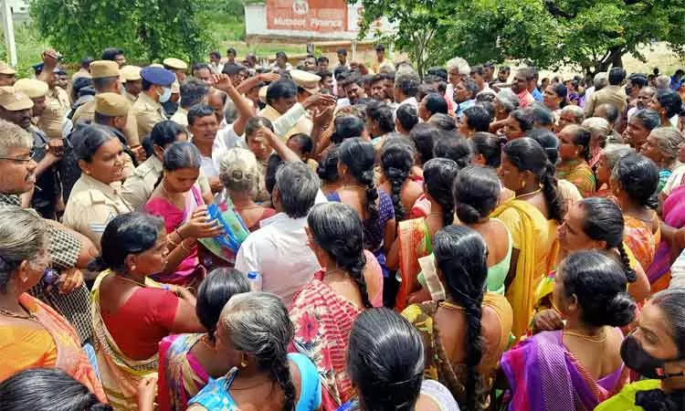 தேனி அருகே  தொழிலாளி கொலை வழக்கில் மேலும் 5 பேர் கைது