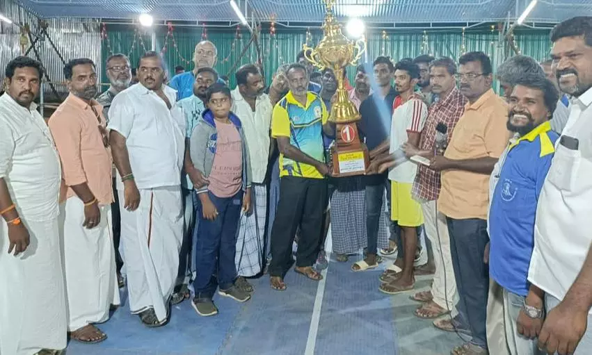 உடுமலை எஸ்.வி.புரம் செந்தில்குமார் நினைவு கபடிக்குழுவுக்கு முதல் பரிசு உடுமலை எஸ்.வி.புரம் செந்தில்குமார் நினைவு கபடிக்குழுவுக்கு முதல் பரிசு