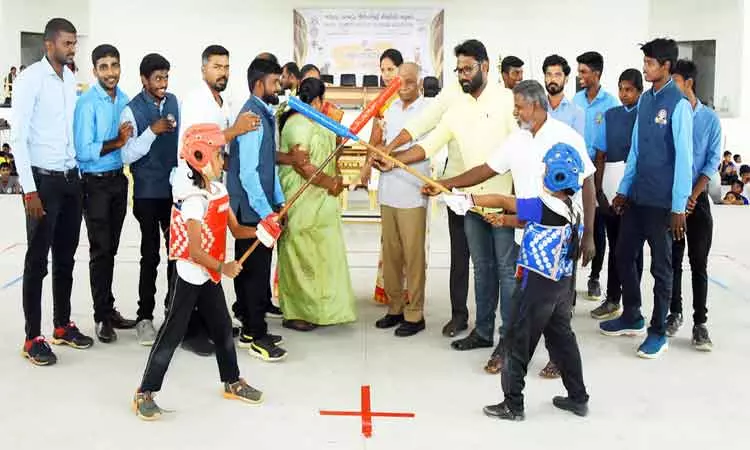 மாவட்ட அளவிலான சிலம்பம் போட்டி