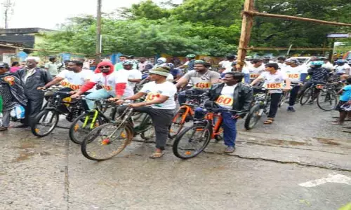 குற்றாலம் சாரல் விழாவில் சைக்கிள் போட்டி குற்றாலம் சாரல் விழாவில் சைக்கிள் போட்டி