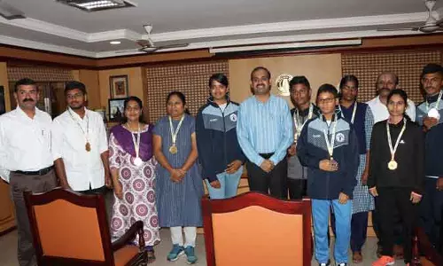 நேரு ரைபிள் கிளப் மாணவர்களுக்கு  பதக்கம்