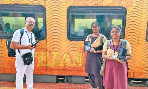 பயணச்சீட்டு சோதனை செய்ய கையடக்க கணினி அறிமுகம் -தெற்கு ரெயில்வே அறிவிப்பு