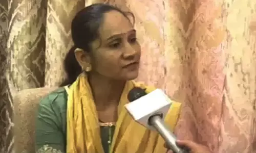 பெண் எம்.எல்.ஏ. பங்களா வீட்டின் பூட்டை உடைத்து பழங்கள், பருப்புகளை திருடி சென்ற கும்பல்