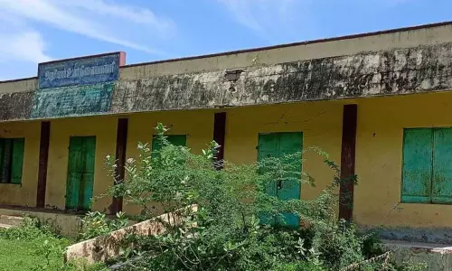 வடபாதிமங்கலத்தில் புதிய பள்ளி கட்டிடம் கட்டித்தரப்படுமா?