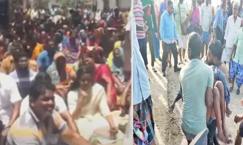 குமரி: துறைமுகப்பகுதியில் படகு கவிழ்ந்த விபத்தில் மீனவர் உயிரிழப்பு..! பொதுமக்கள் போராட்டம் குமரி: துறைமுகப்பகுதியில் படகு கவிழ்ந்த விபத்தில் மீனவர் உயிரிழப்பு..! பொதுமக்கள் போராட்டம்