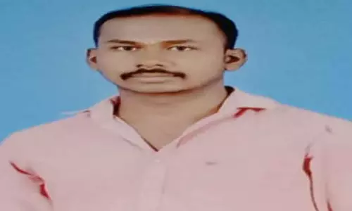 அடுத்த மாதம் திருமணம் நடக்க இருந்த நிலையில்  போலீஸ்காரர் தூக்குப்போட்டு தற்கொலை