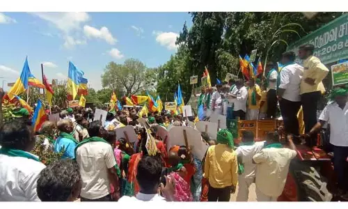 செய்யாறு கூட்டுறவு சர்க்கரை ஆலையை முற்றுகையிட்டு போராட்டம்