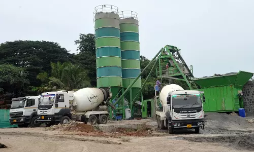 ஆரியபாளையத்தில் புதிய பாலம் கட்டும் பணி தீவிரம் ஆரியபாளையத்தில் புதிய பாலம் கட்டும் பணி தீவிரம்