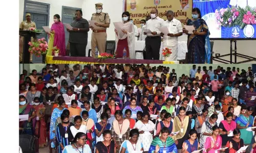 போதை பொருள் ஒழிப்பு விழிப்புணர்வு உறுதிமொழி ஏற்கும் நிகழ்ச்சி போதை பொருள் ஒழிப்பு விழிப்புணர்வு உறுதிமொழி ஏற்கும் நிகழ்ச்சி