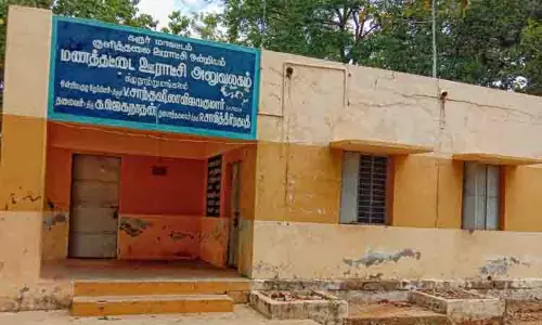 பழைய ஊராட்சி ஒன்றிய அலுவலக கட்டிடத்தில் ரூ.25 ஆயிரம் பொருட்கள் திருட்டு பழைய ஊராட்சி ஒன்றிய அலுவலக கட்டிடத்தில் ரூ.25 ஆயிரம் பொருட்கள் திருட்டு