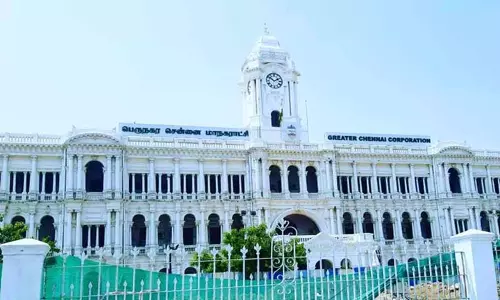 சுதந்திர தினத்தை முன்னிட்டு அனைத்து வீடுகளிலும் தேசிய கொடி ஏற்ற வேண்டும் - மாநகராட்சி அறிவுறுத்தல்