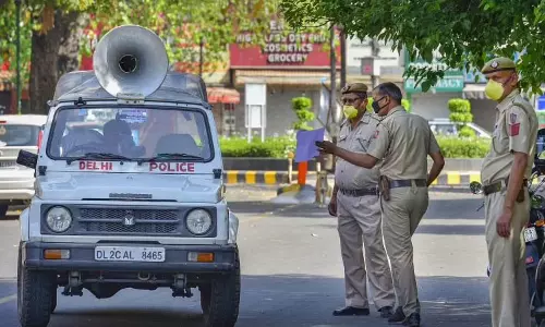 டெல்லியில் தோட்டாக்கள் மற்றும் வெடிபொருட்கள் பறிமுதல்: 6 பேர் கைது