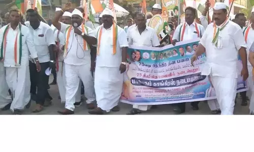 காங்கிரசார் பாதயாத்திரை