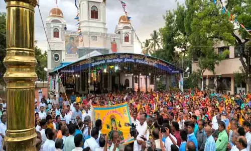 தூய சகாய மாதா ஆலய திருவிழா கொடியேற்றத்துடன் தொடக்கம் தூய சகாய மாதா ஆலய திருவிழா கொடியேற்றத்துடன் தொடக்கம்