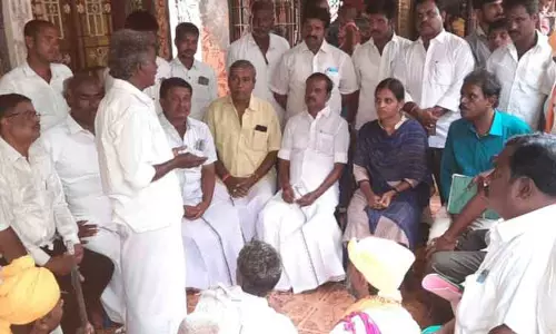 குடுகுடுப்பைக்காரர்கள் பகுதியில் உதவி கலெக்டர், எம்.எல்.ஏ. ஆய்வு